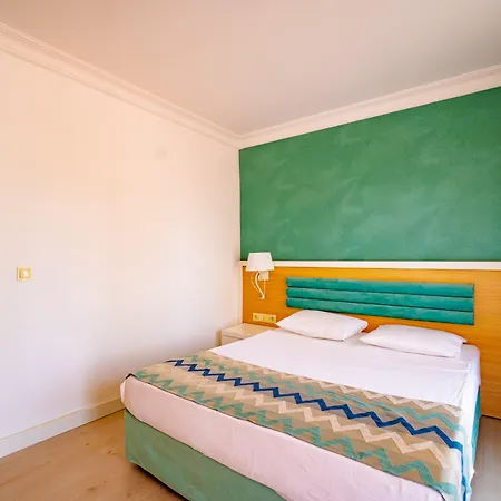 מלון Selectum Colours Side